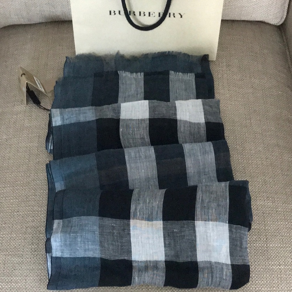 Burberry scarf